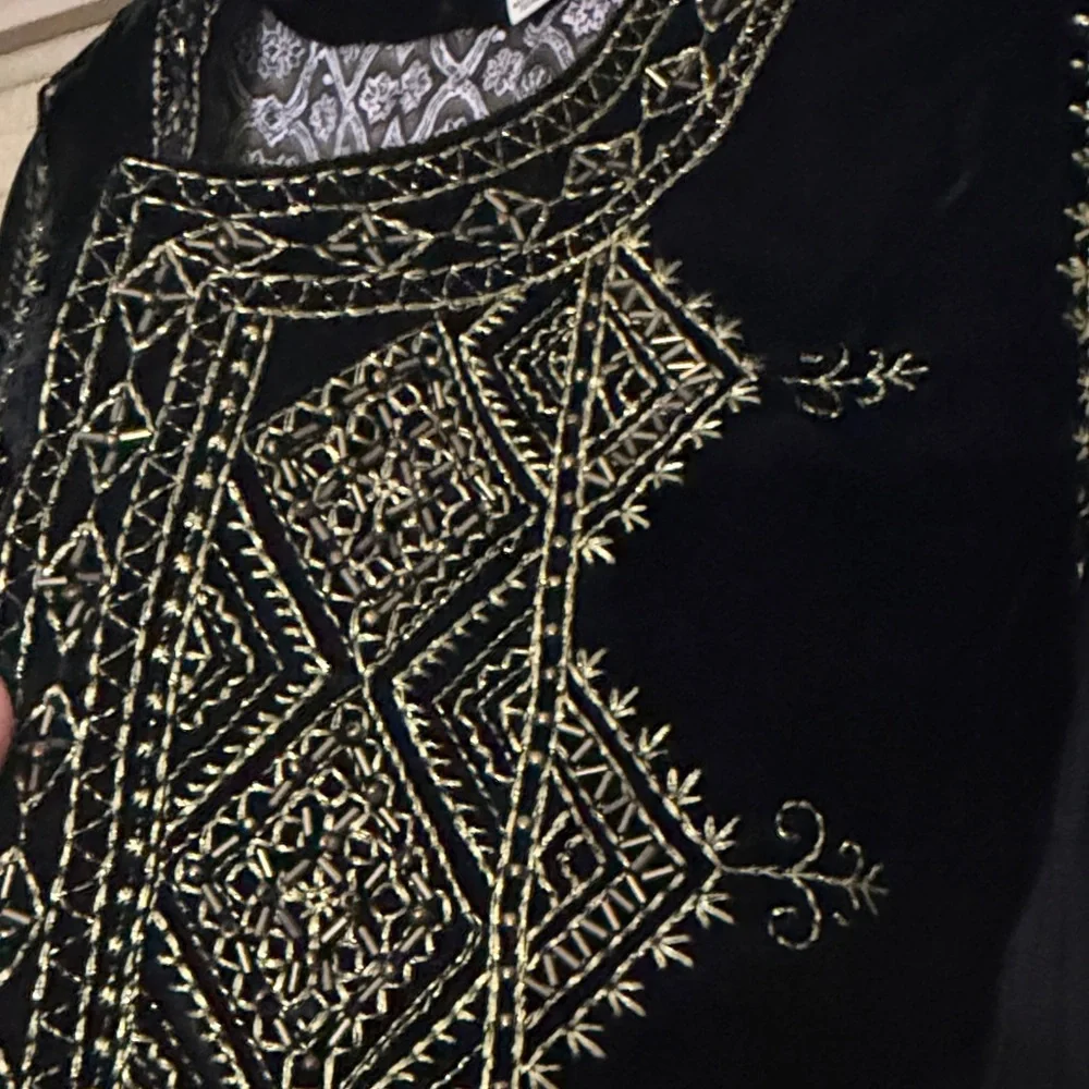 Buckle Black and Gold Velvet Embroidered Vest - Picture 5 of 9